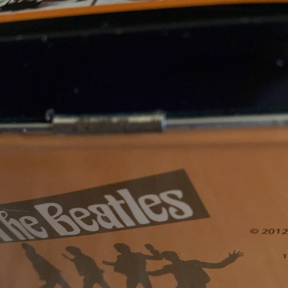 The Beatles Tin Lunchbox 2012 Apple
Corps Vandor LLC Item #64770
Collectible - Picture 8 of 8